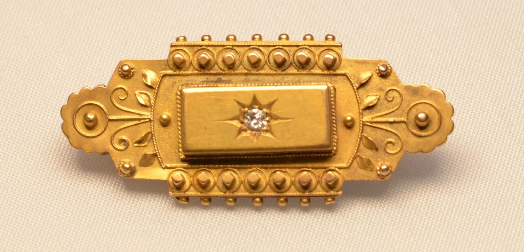 15K English Antique brooch, Ca.1860