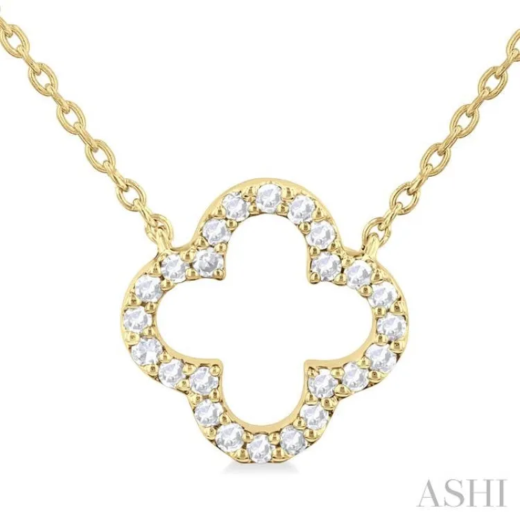 1/8 ctw Petite Clover Round Cut Diamond Fashion Pendant With Chain in 14K Yellow Gold