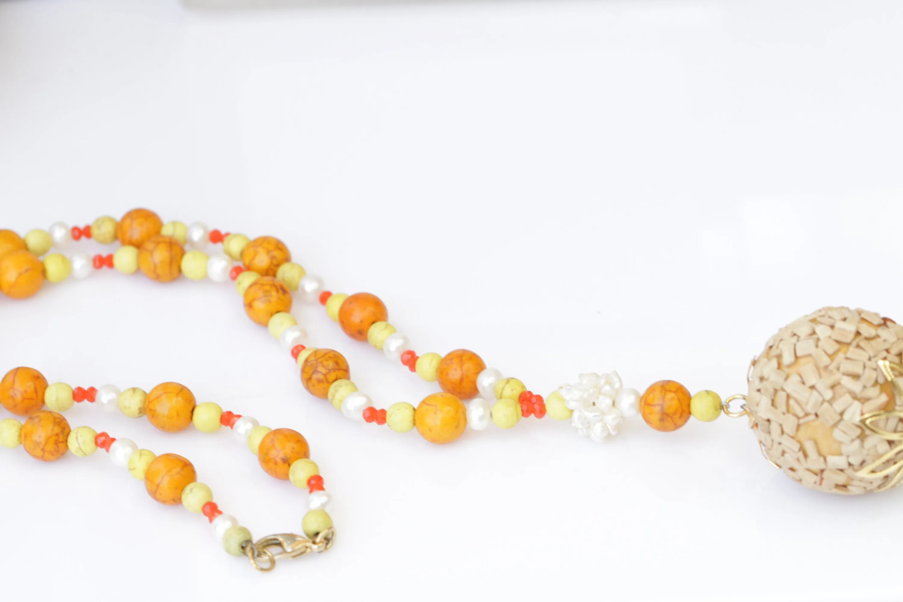 BEADED LONG NECKLACE