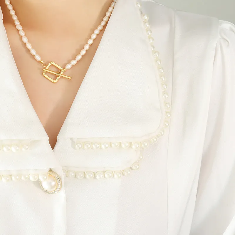 Delicate Freshwater Pearl Necklace with Gold-Plated T Buckle