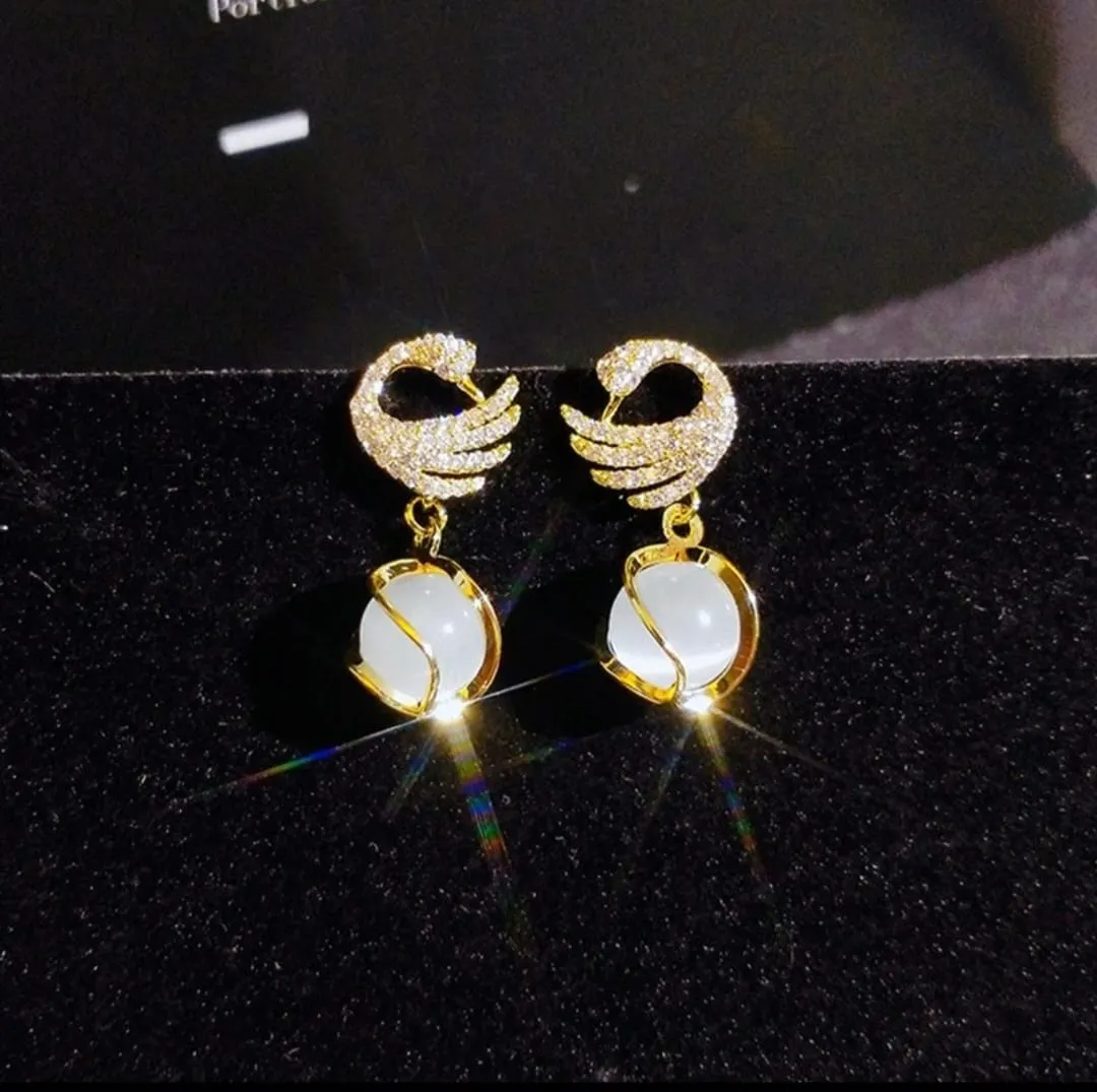 Dove shape earrings