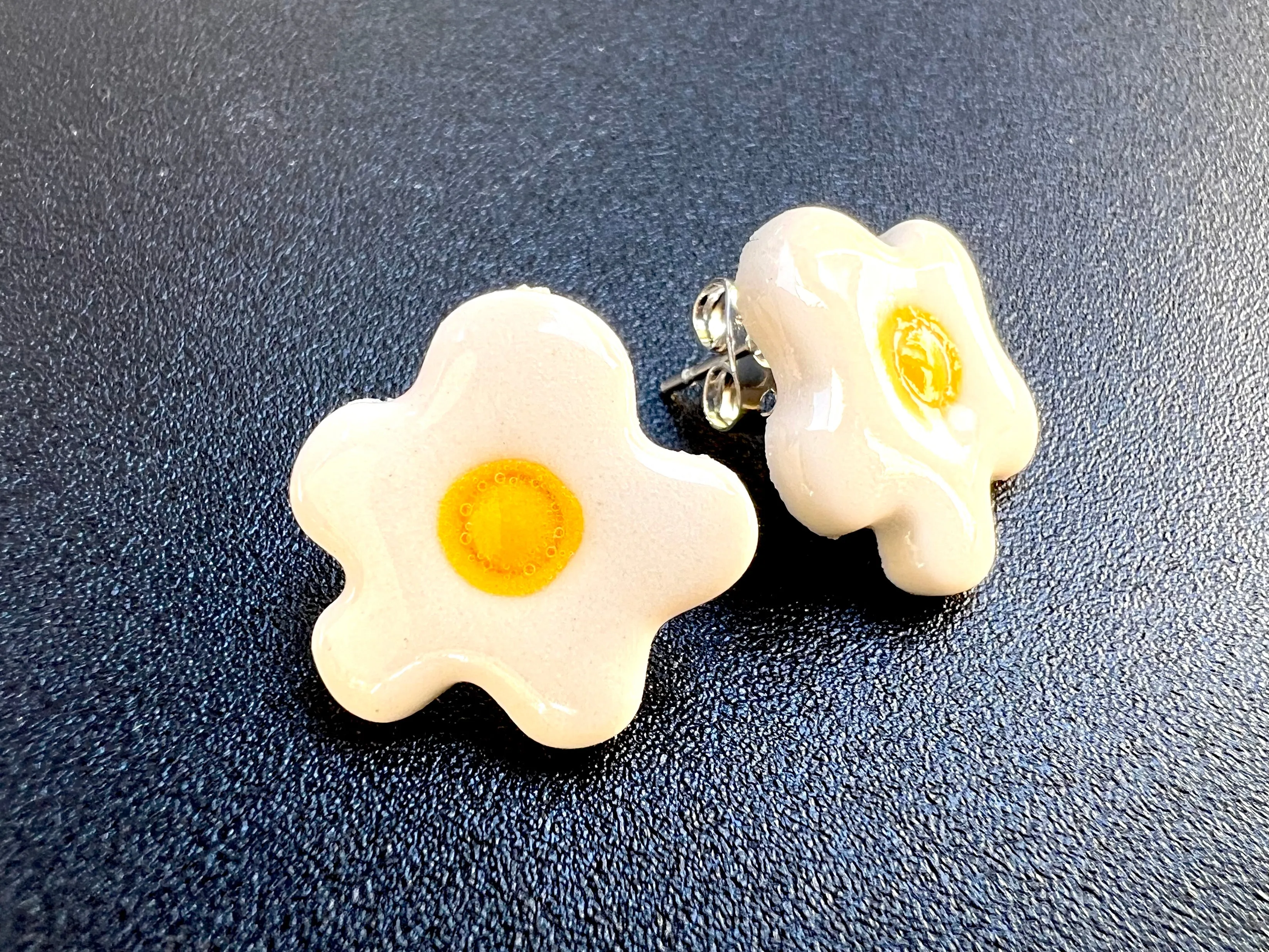 Egg Flower Stud Earrings