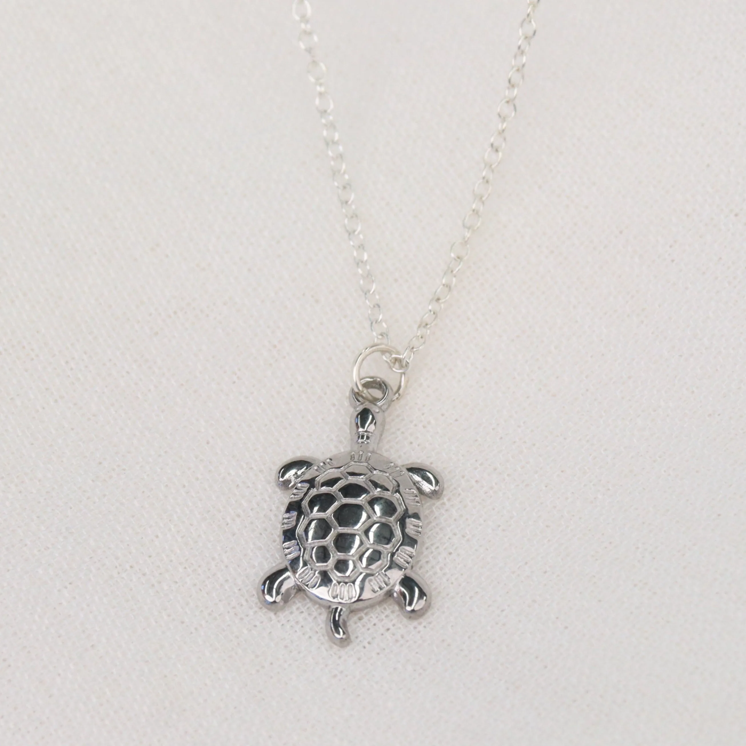 Gili | Turtle 18K Gold Plated or Stainless Steel Pendant Chain