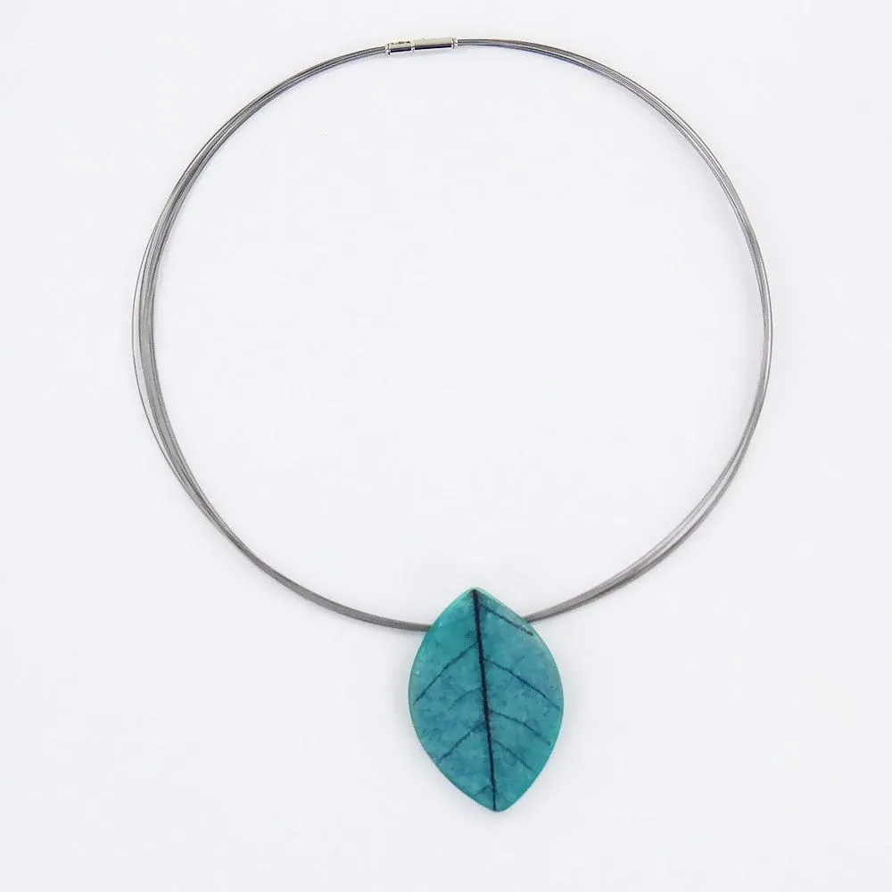 JADE SKELETON LEAF PENDANT