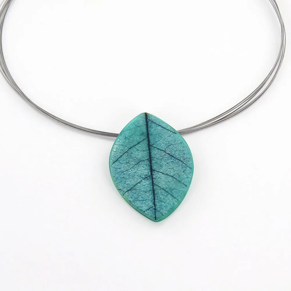 JADE SKELETON LEAF PENDANT