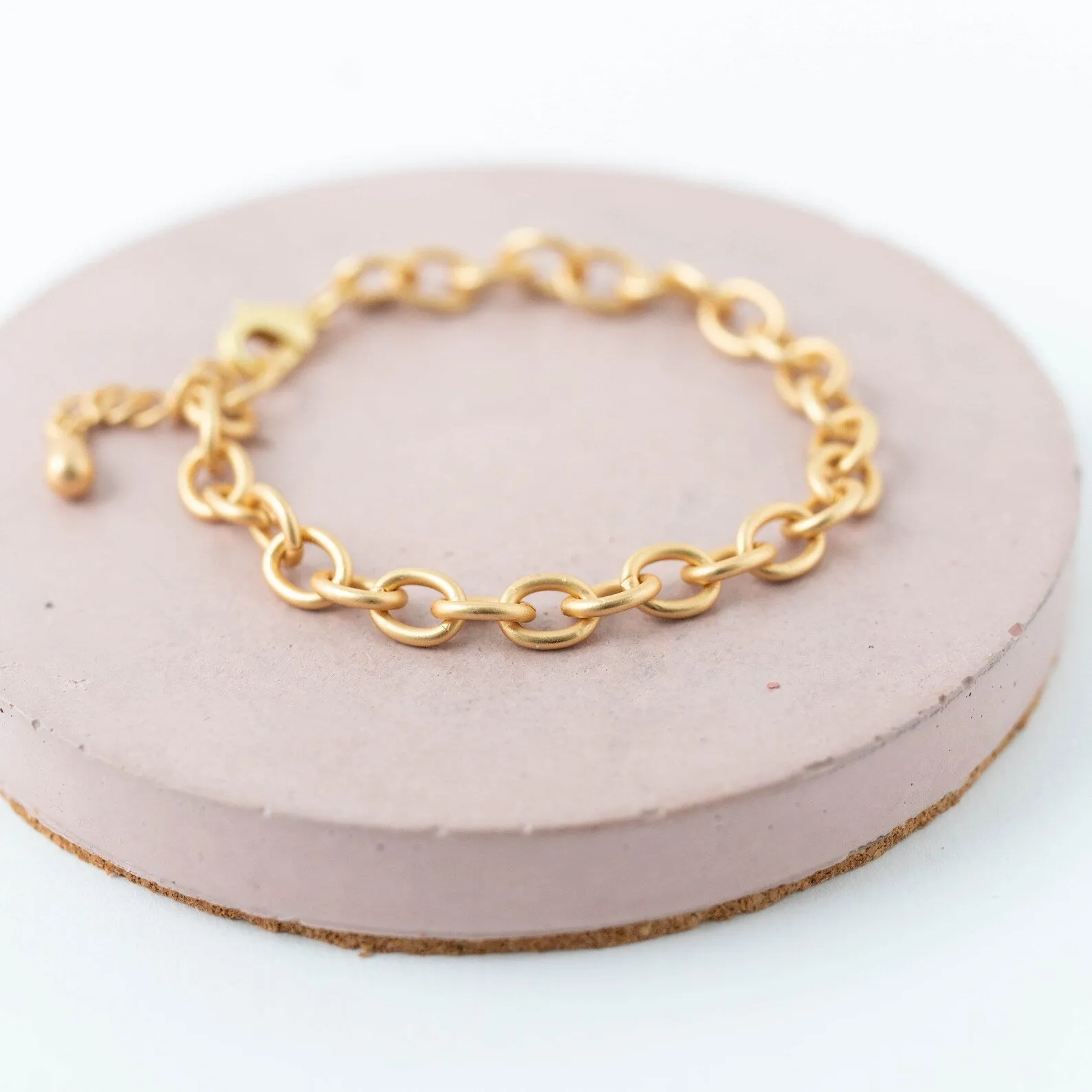 Matte gold chain Bracelet