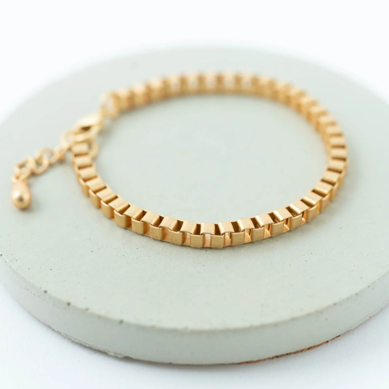 Matte gold chain Bracelet