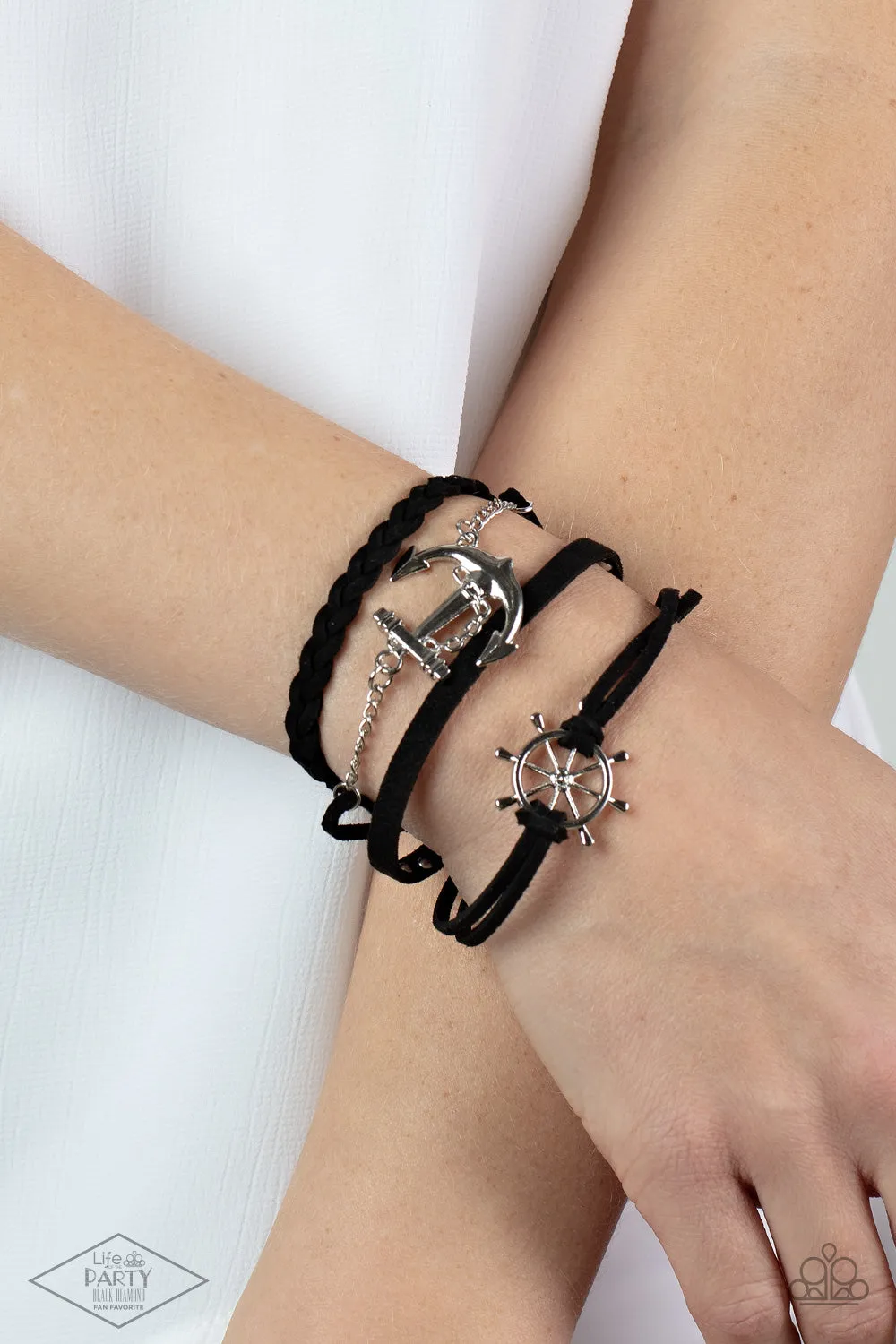 Paparazzi Anchors Away - Black Bracelet