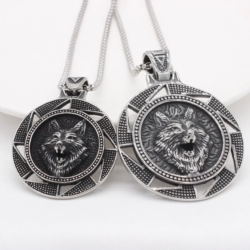 Personalized Retro Direwolf Men's Pendant in Titanium Steel for European and American Style