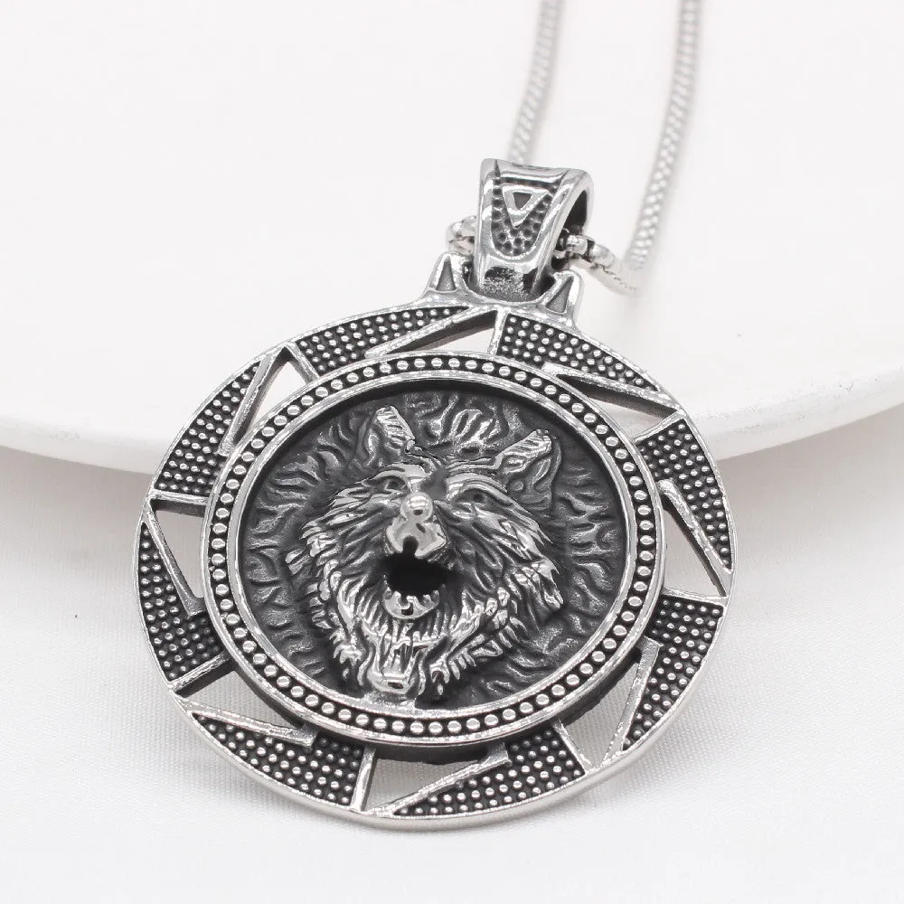 Personalized Retro Direwolf Men's Pendant in Titanium Steel for European and American Style