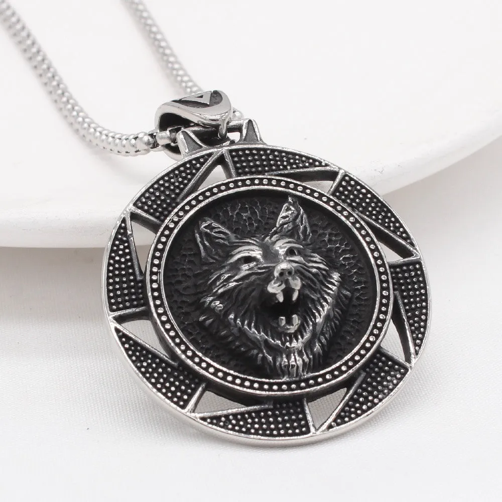 Personalized Retro Direwolf Men's Pendant in Titanium Steel for European and American Style