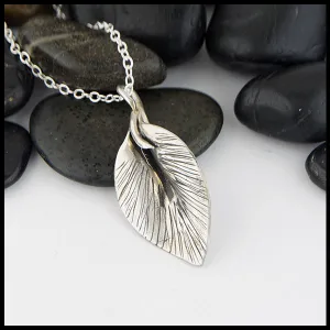 Petal Pendant in Silver