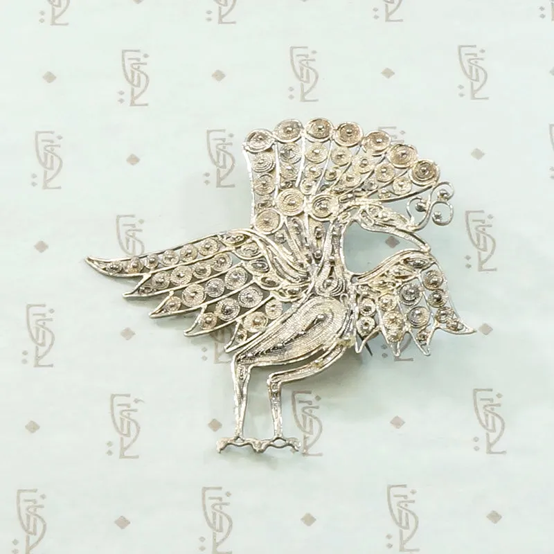 Sassy Peacock Brooch in Silver Filigree