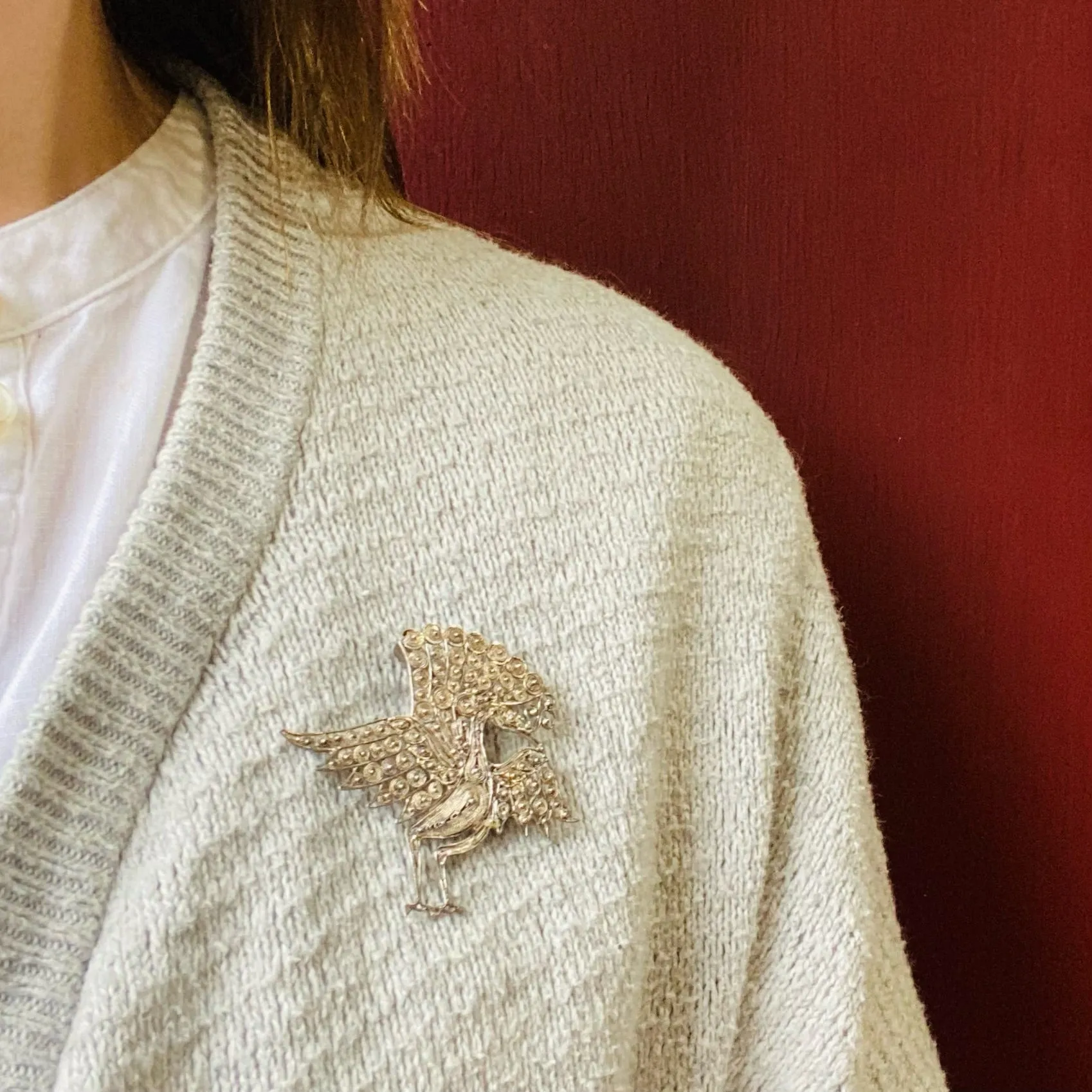 Sassy Peacock Brooch in Silver Filigree