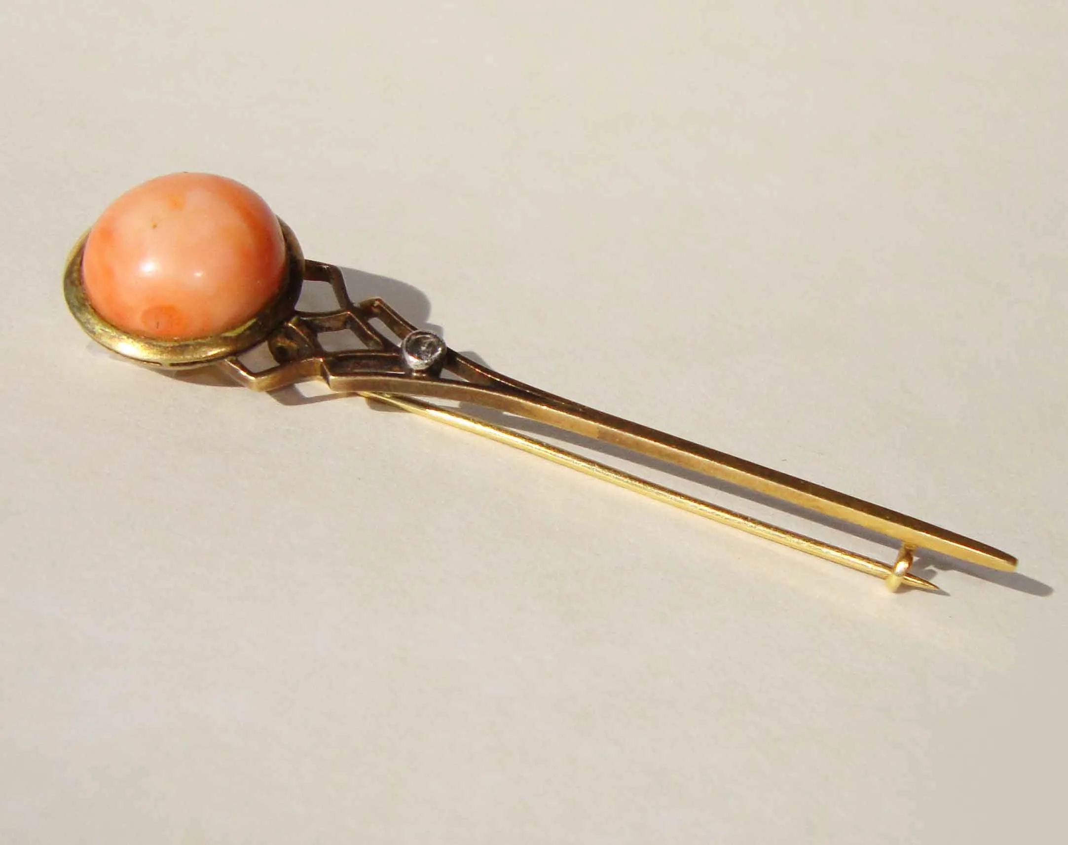 Victorian 14K Gold & Coral Brooch Pin